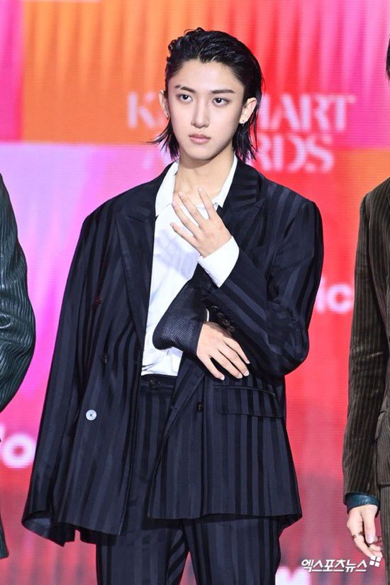 Jungwoojin_th's tweet photo. [📸] 260725 

#WOOJIN at the 2026 KM Chart Awards Red Carpet

#WOOJIN #우진
#LNGSHOT #롱샷 
#롱샷_지배하지_KM차트어워즈 
#LNGSHOT_KMA2026 https://t.co/Dg1hLe7BfR