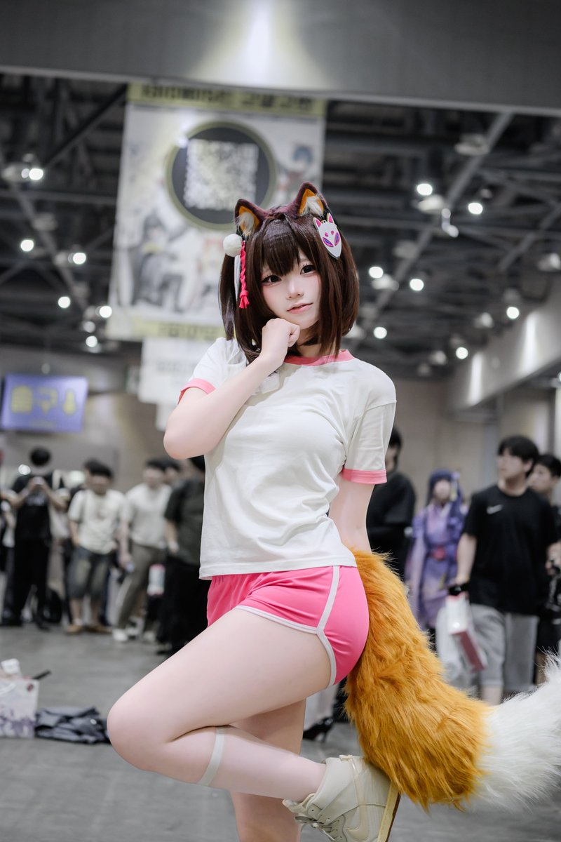 ioioioioioiov's tweet photo. 이즈나 (체육복) - 블루 아카이브
M. 매생이 님 @Maesaengssi
#イズナ #ブルアカ #ComicWorld #コスプレ https://t.co/yyh3wefeqf