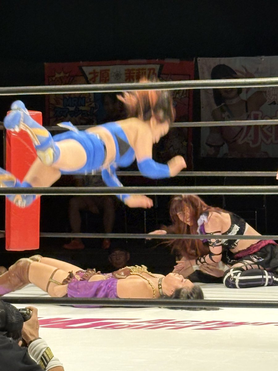 ippachiya18's tweet photo. 営業前にアクトレスガールズに行ってきました　今日も楽しかった！　大好きな梨央さんとMARUさんのタッグでベルト挑戦
楽しみすぎます🫶🏻　梨央さんのヒールも気になります！
#アクトレスガールズ #梨央 #MARU https://t.co/0djrSj0SAs