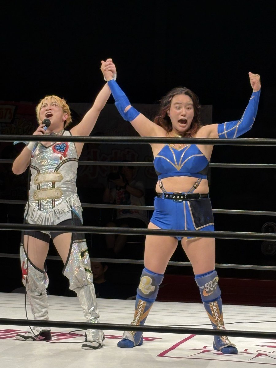 ippachiya18's tweet photo. 営業前にアクトレスガールズに行ってきました　今日も楽しかった！　大好きな梨央さんとMARUさんのタッグでベルト挑戦
楽しみすぎます🫶🏻　梨央さんのヒールも気になります！
#アクトレスガールズ #梨央 #MARU https://t.co/0djrSj0SAs