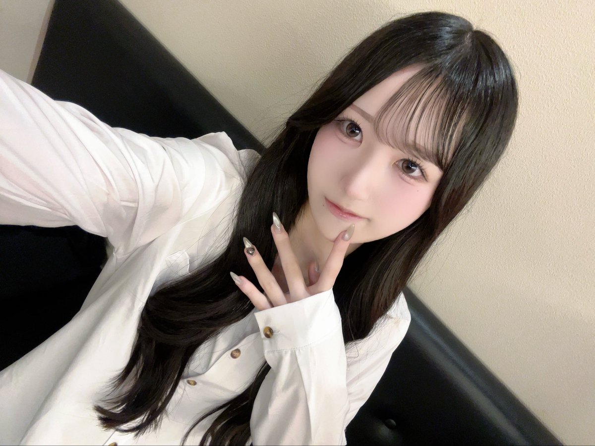 _rsenynn's tweet photo. 彼シャツ🤍 https://t.co/VlHYyhgAkk