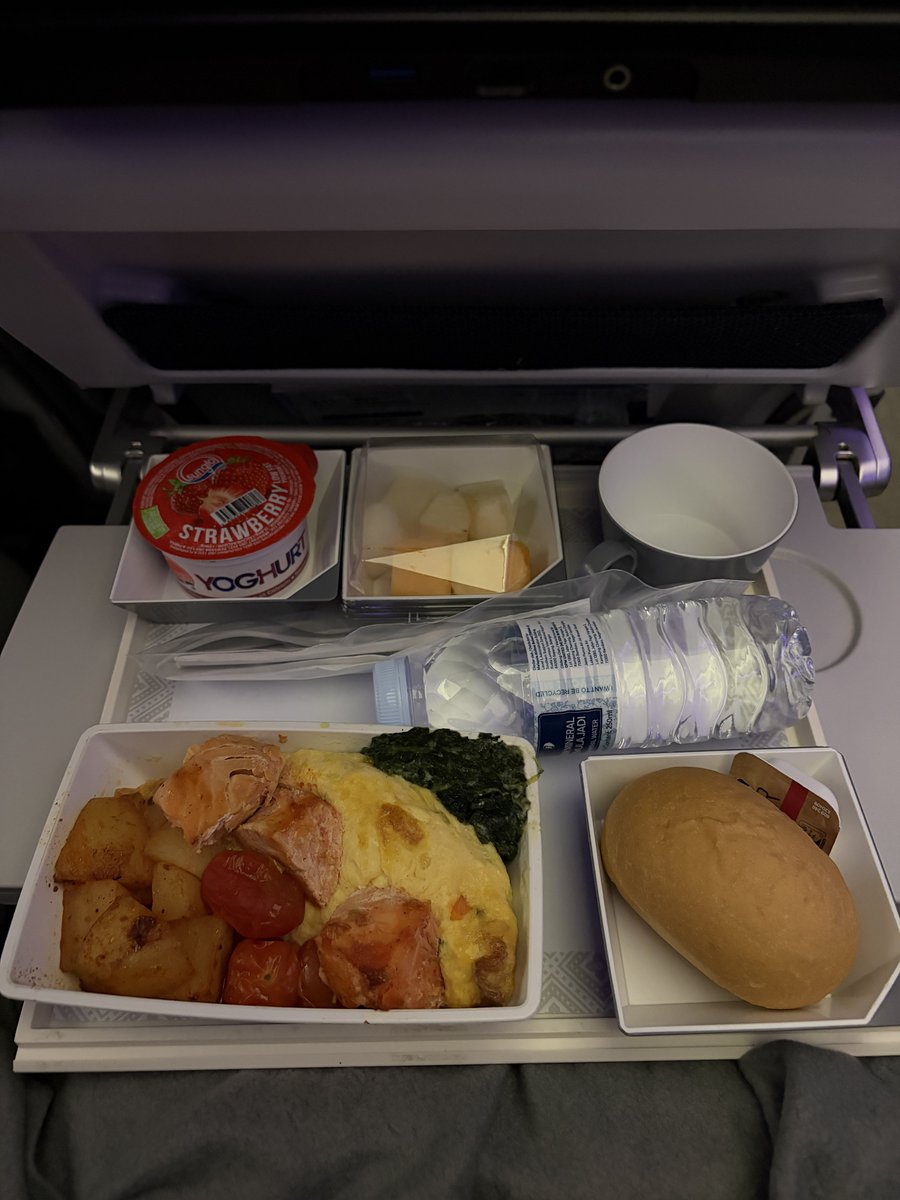 _kyunangel's tweet photo. そういえばバリ島までは初のマレーシア航空を利用したのだけど、機内食が美味しくてびっくりした！勝手にまずいと思ってた()すみません https://t.co/GGv3oxDrJt