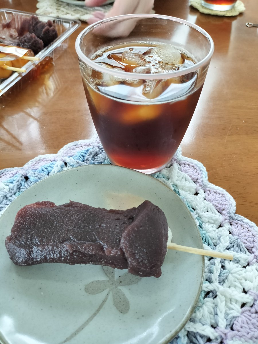 oira02042780005's tweet photo. 無性に食べたくなる
#銀月 おだんご
やっぱり美味〜🤗

感動的に美味しい
 #HIGHFIVECOFFEE さんの
水出しコーヒーが
合う〜沁みますねぇ🤗

#笑う門には福来たる https://t.co/4eZCTrITnn