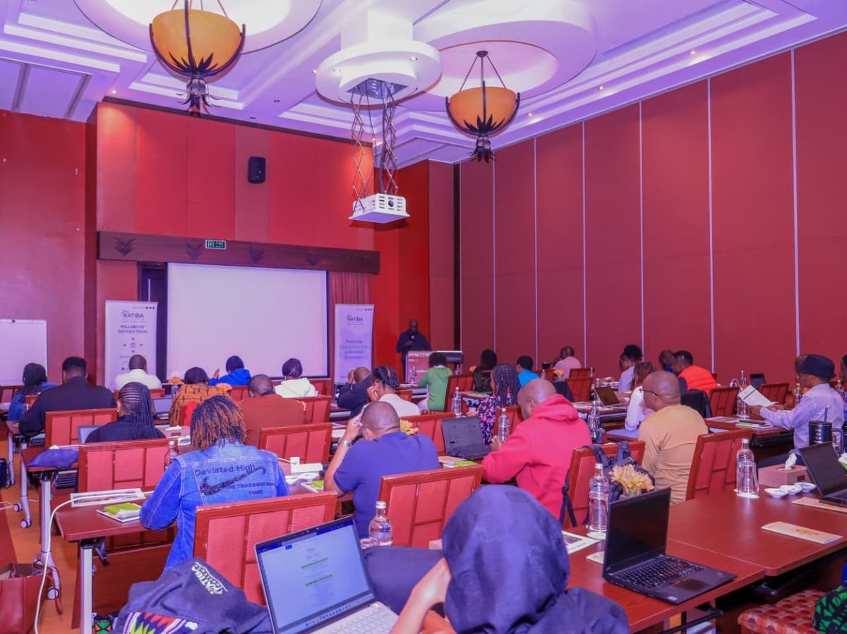 katibainstitute's tweet photo. We are currently underway with the Senior Editors’ Forum on Devolution, bringing together senior media stakeholders to discuss key issues relating to devolved governance.

The forum is joined by the @KenyaGovernors, as well as representatives from the @KenyaEditors and @KCA_KENYA.

#MediaAndDevolutionKE