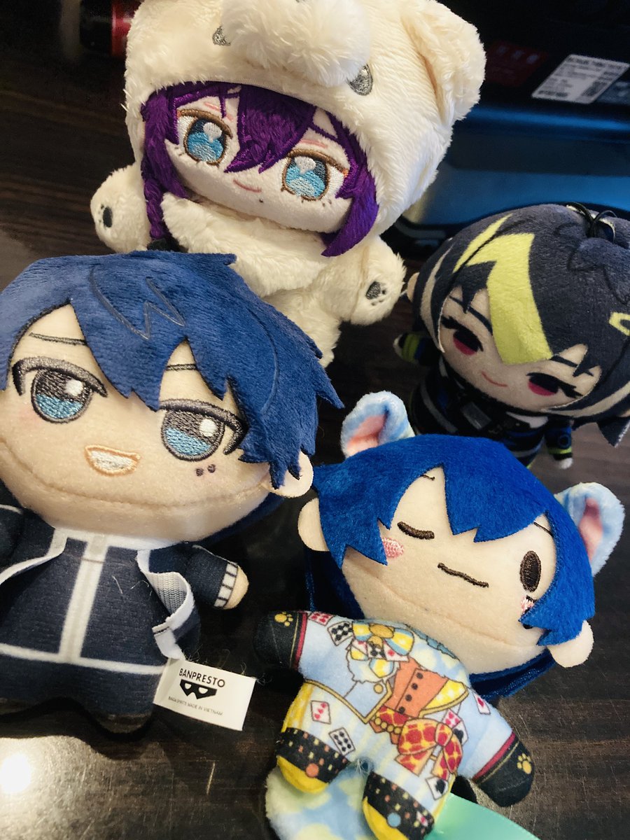 mzrdm_0's tweet photo. 本日ばーすでーーーーがーーーる‼️
食べたいもの食べて！念願のアイスケーキ食べて！
プレゼントももらって！幸‼️‼️‼️ https://t.co/6E3JuOli8O
