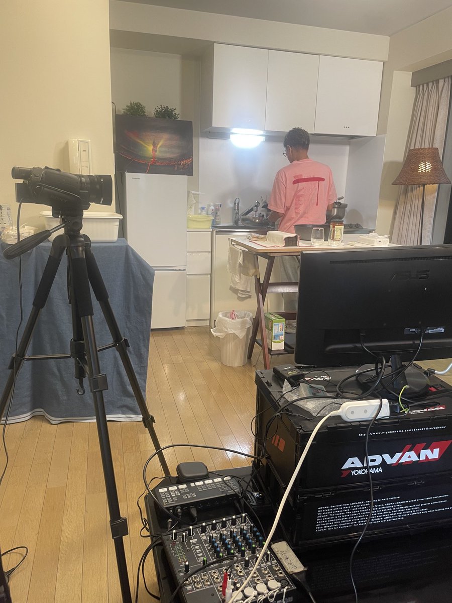 DEEN_cozzy's tweet photo. 秀ちゃん準備中😊
17時から池森チャンネル生配信お楽しみに🎶 https://t.co/5nqOaVe7Ay