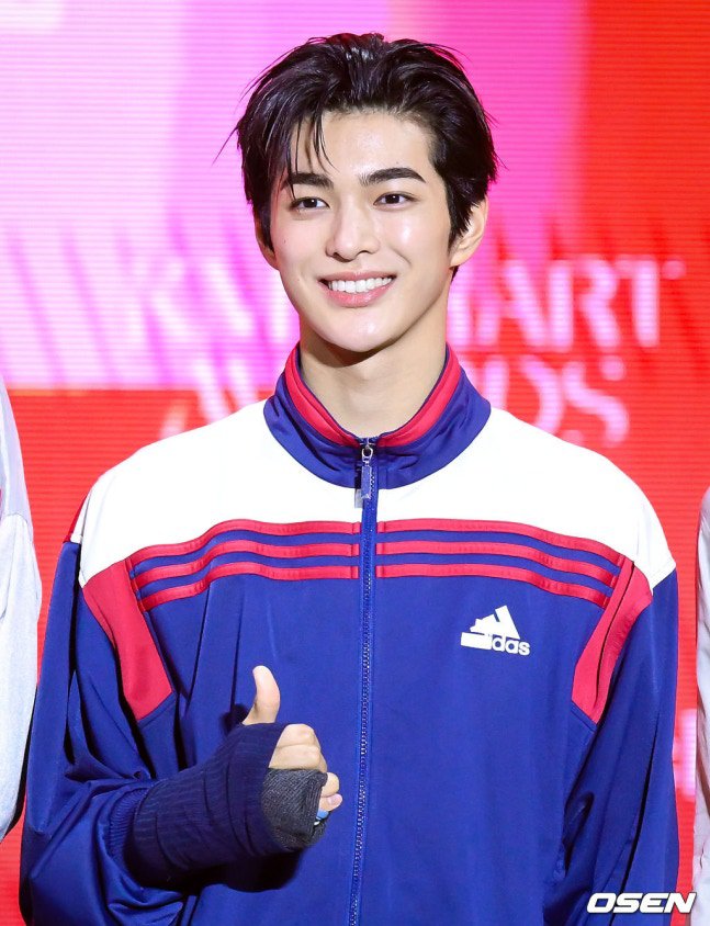 CORTISINDONESIA's tweet photo. [260725] KMA AWARDS

KEONHO 

CORTIS AT KMA 2026
 #CORTIS_At_KMChartAwards 
#CORTIS_GlobalRisingStars
#CORTIS #코르티스 #KEONHO #건호 
🧃 https://t.co/PEplfvgIsX