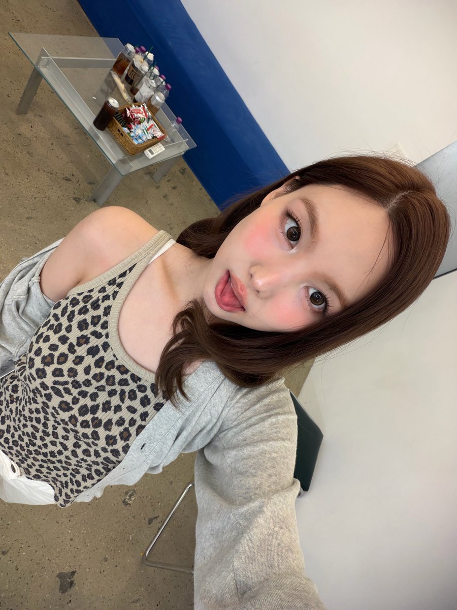 greendoggo29's tweet photo. 260725 🐰📸 (1) https://t.co/YmPU8yO3jE