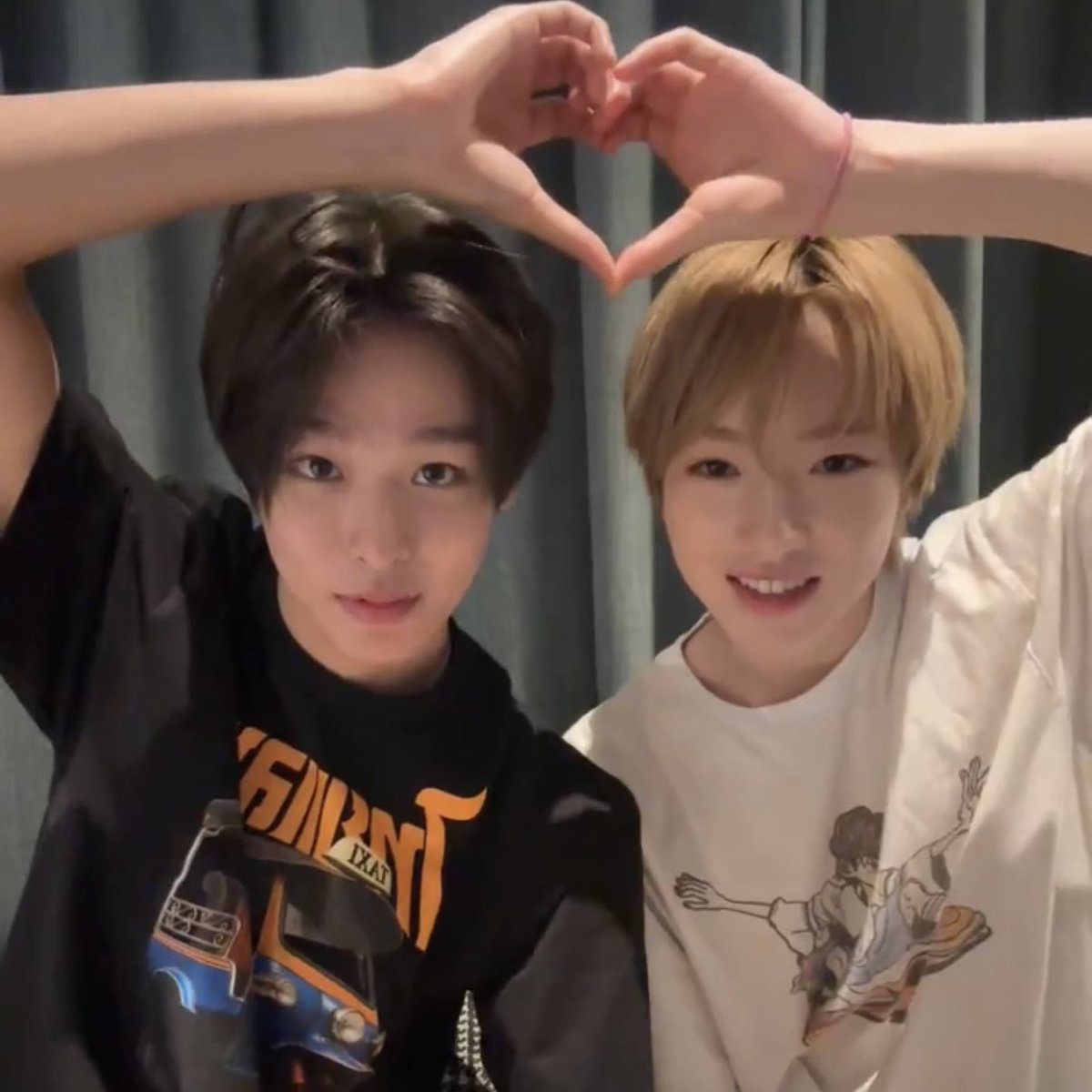 zetkool's tweet photo. #포토그레이 
저에게 썸머 가요대전 티켓을 내려주세요 🧑🏻‍🩰.. https://t.co/F5SgC1uPIg