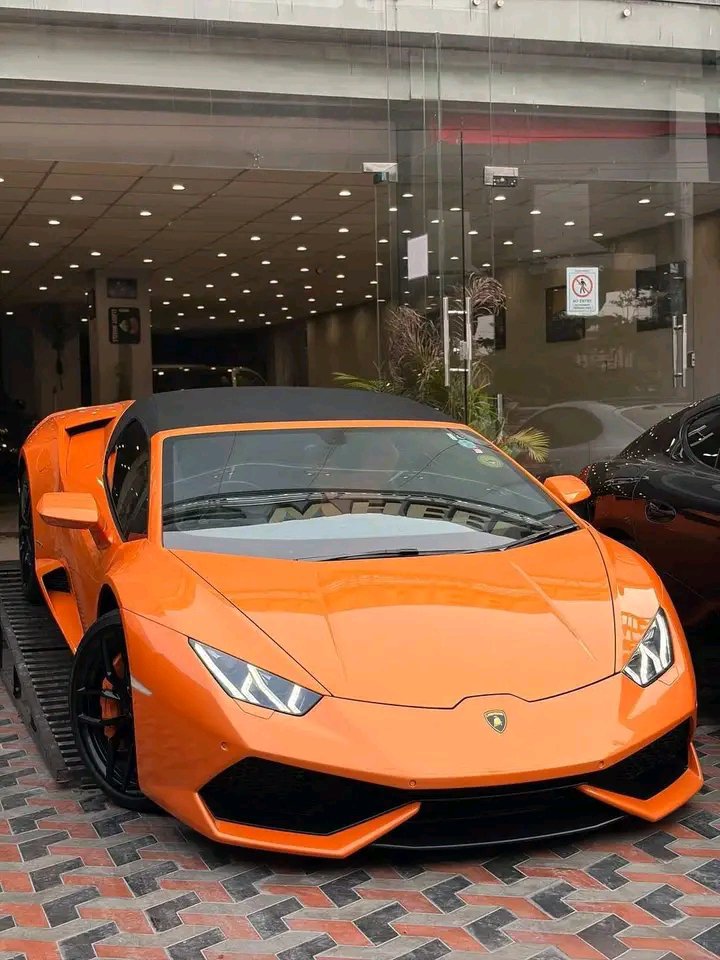 Sajviews_'s tweet photo. Lamborghini Huracán Spyder!🇵🇰
Soon to be seen on the streets of Sukkur!
#lambo #huracanspyder #saj #sajviews https://t.co/krWaK2oP3W