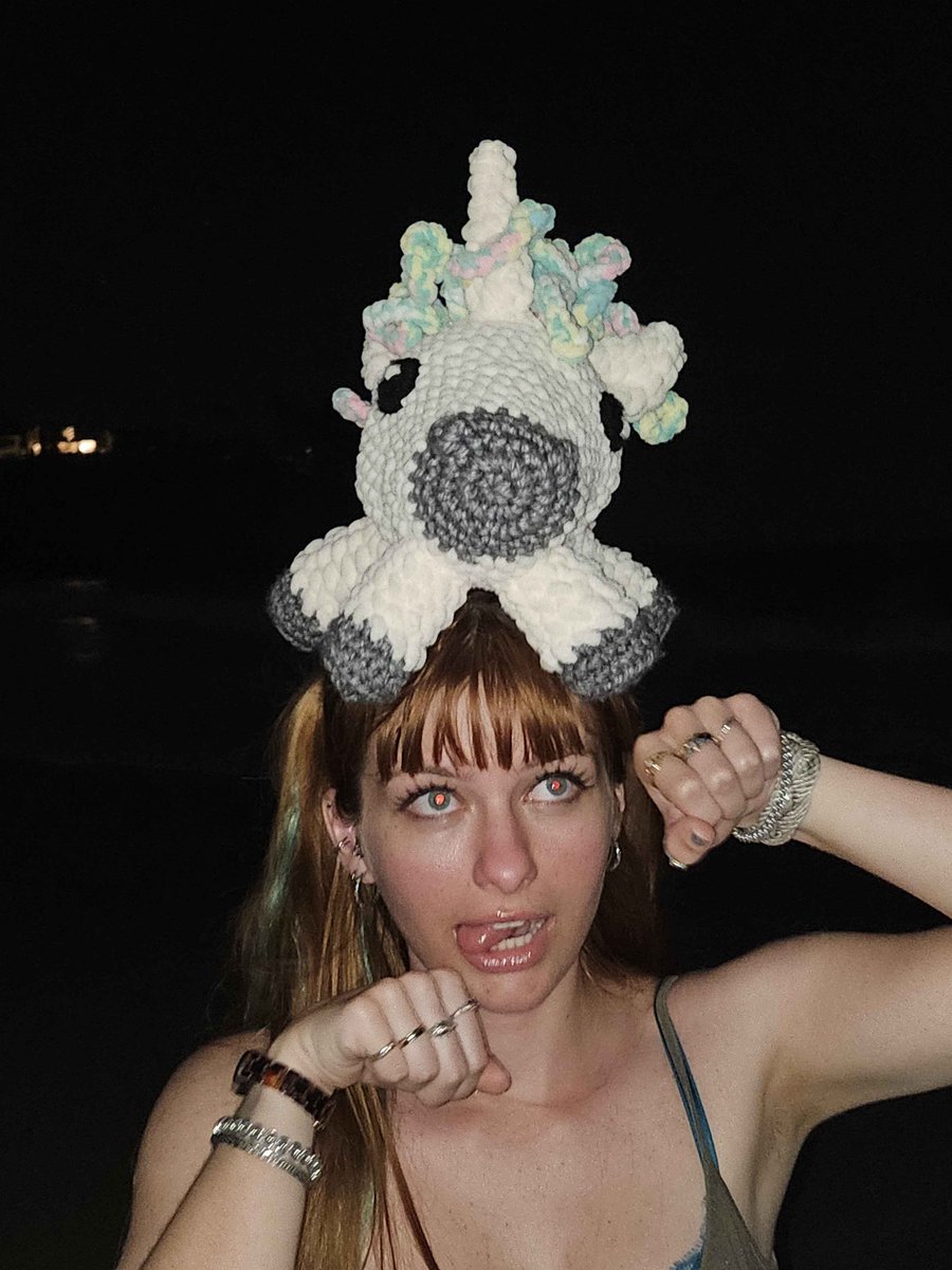 greeninenvy's tweet photo. nya #unicorn https://t.co/QCJQC1xkhz