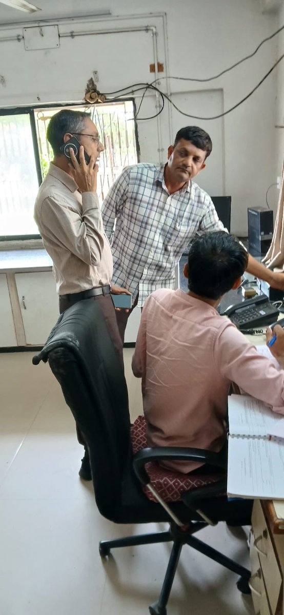 RACPatan's tweet photo. નિવાસી અધિક કલેકટરશ્રી પાટણ દ્વારા જિલ્લા કંટ્રોલરૂમ ની મુલાકાત લેવામાં આવી@InfoPatan @CollectorPatan @CMOGuj @InfoGujarat https://t.co/FakqOxWlKZ