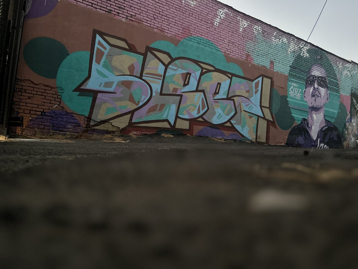 marxyboy25's tweet photo. #SLEEZ #LOSANGELES #LoksOnDope https://t.co/ia4rOzHfeI