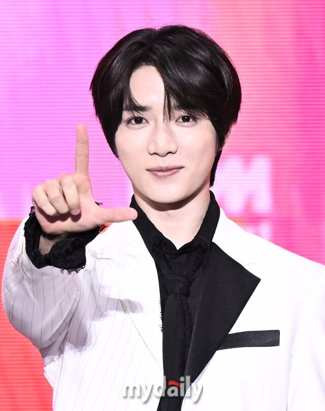 beomzzi's tweet photo. 260725 KMA 2026 레드카펫 기사사진

#범규 #BEOMGYU https://t.co/TWyafUHk6X