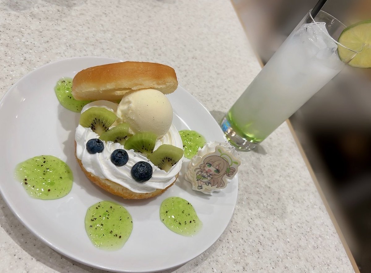 m_chiyuki_GG's tweet photo. タワレココラボカフェ！どうしても行きたくって駆けつけソロ参戦してきた💨
#ブルアカ https://t.co/AQuCH7UWCe