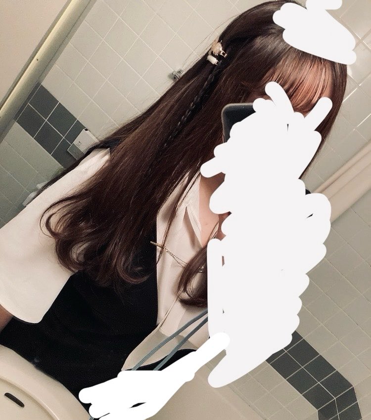 vrckitsuneron's tweet photo. 人間注意‼️
歩き回ったあとだからボサボサだけど、これなおしてこのまんま浴衣着ようとしてる、ヘアアレンジわからない、😩 https://t.co/U48MO8lebv