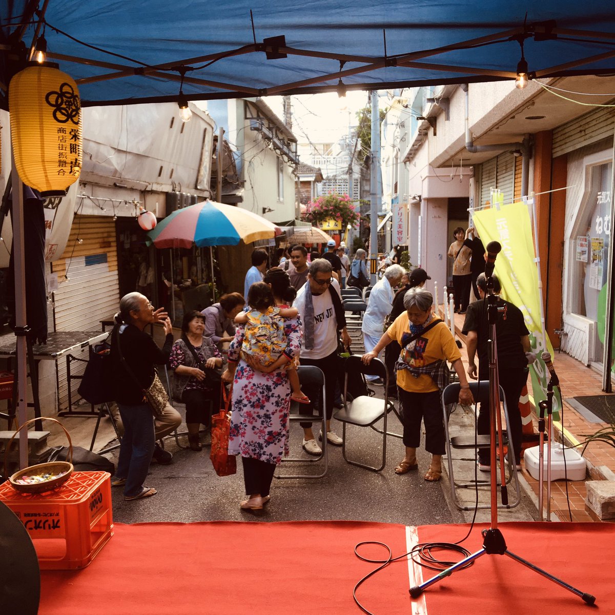 take29's tweet photo. 野外フェス日和の赤パンチ🍻
栄町市場祭り㊗️ https://t.co/GblSf6lhtA