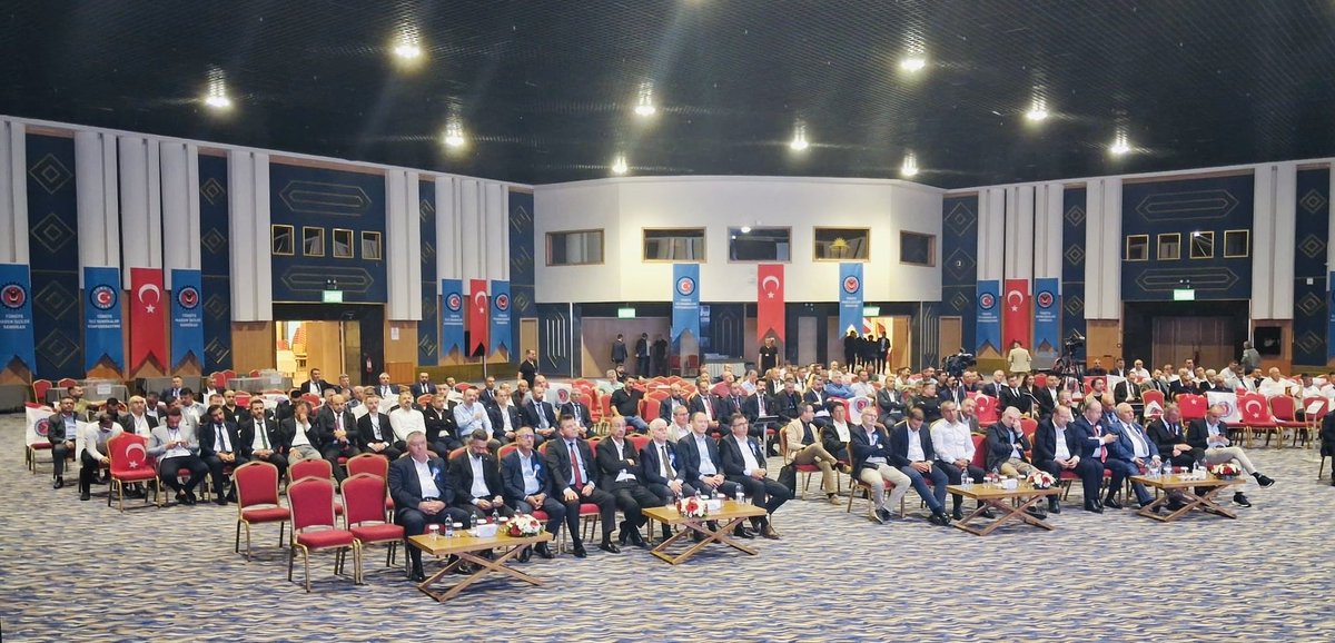 MESUTER74794890's tweet photo. Türkiş’imize Bağlı Türkiye Maden işçileri Sendikası 13.Olağan Genel Kuruluna, 
Genel Başkanımız Sayın Uysal ALTUNDAĞ,ı Temsilen Katıldım.
Genel kurulun Maden işçilerine ve 
Türkiye maden işçileri Sendikası Genel Başkanı Sn. Nurettin AKÇUL ve ekibine hayırlı olmasını diliyorum. https://t.co/0P1wpiA6n5