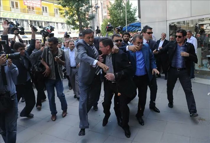 kirpiloji's tweet photo. @06melihgokcek başkanın böyle kadınlara had bildirme konusunda Allah vergisi bir yeteneğini var. Zamanında da Fetullah a karşı göğsünü siper etmiş ve büyük cesaret göstererek yine bir kadına, rahmetli Defne Joya had bildirmişti. çok cesurdur başkan bu konularda https://t.co/ThvB41gNcy