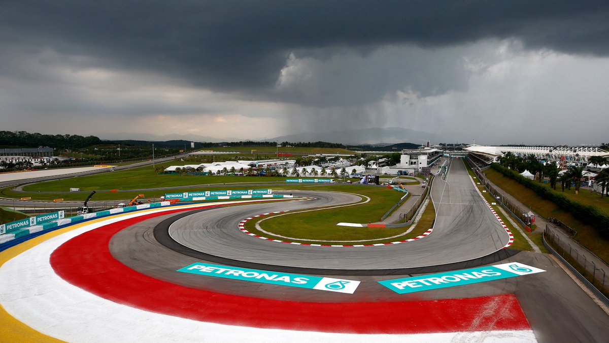 Nachez98's tweet photo. 🚨 ÚLTIMA HORA 🚨

💥 La F1 estaría MUY CERCA de dar luz verde al Gran Premio de Malasia como sustituto de Bahrein, disputándose así tras el GP de Bakú

‼️ Y ATENCIÓN, porque IMOLA se une a la lista de candidatos (Portimao y Turquía) para cerrar el calendario

📰 @wearetherace https://t.co/EL6V0XkOs1