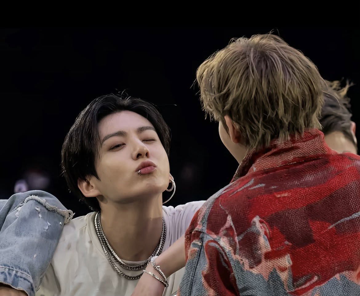 Taekook_yan's tweet photo. WHAT WAS THE PURPOSE???? https://t.co/UptFrmjPTV