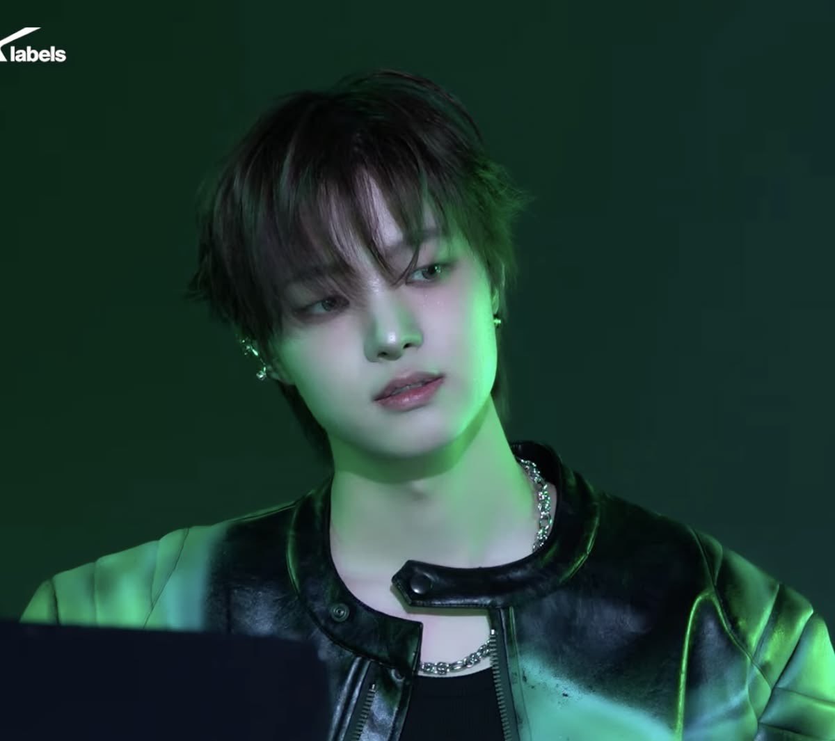 파초선 tweet media