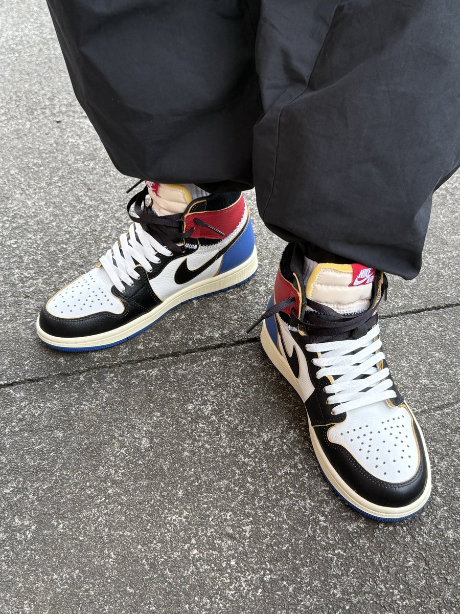 sleepwalking_a1's tweet photo. fragment × UNION × AJ1
こいつマブイよなぁ〜✨
コレ好きだわ〜☺️
fragment design 最高かよ❗️ https://t.co/QqAfWIRsbT