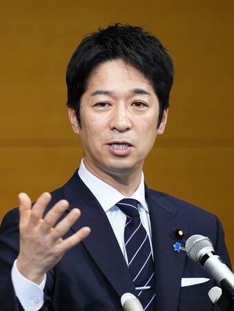 tanakaseiji15's tweet photo. イカれた！
クズ政党だな！

維新の会・藤田共同代表、企業・団体献金禁止法案を取り下げ意向
→｢与党になったので…｣
#維新はオワコン https://t.co/9FghKVmKoD