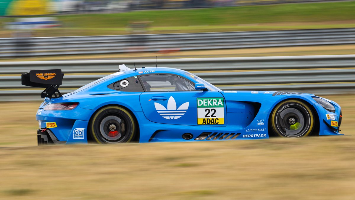 amgmotorsport's tweet photo. #DTM – Second row lockout for Race 1! 🙌

P3 - #80 @MaroEngel
P4 - #22 Lucas Auer 
P6 - #48 @JulesGounon
P10 - #84 Tom Kalender

🕐 Race starts at 01:30 PM CEST. 

#AMG https://t.co/I27GEAS4QM