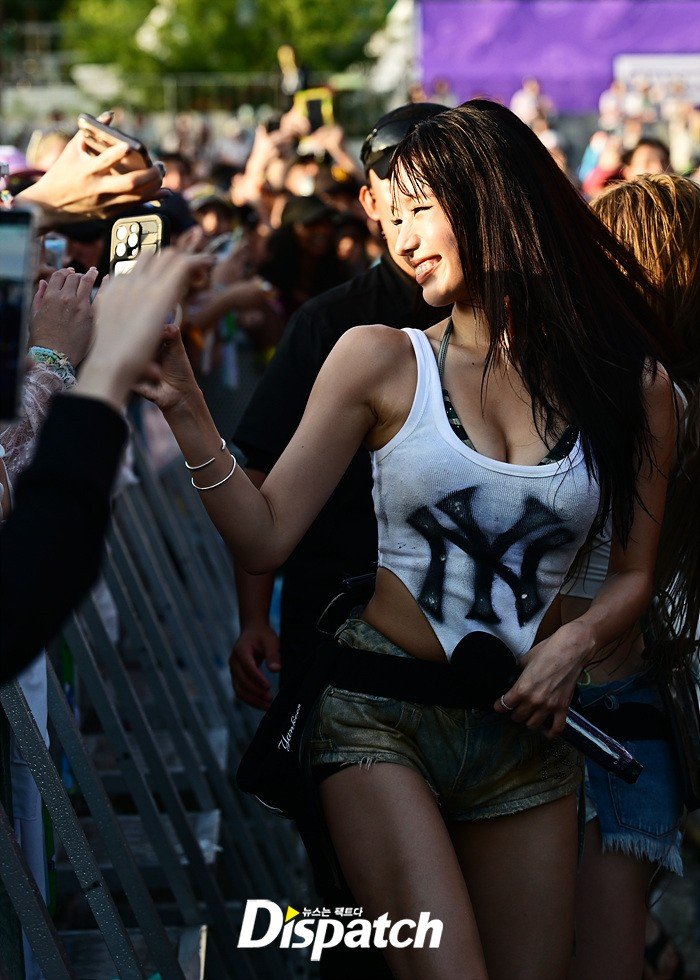spacesovls's tweet photo. 🧵 2026 Waterbomb Seoul - Natty - Press Photos 

#NATTY #나띠 #KISSOFLIFE https://t.co/OuQhW6CahP