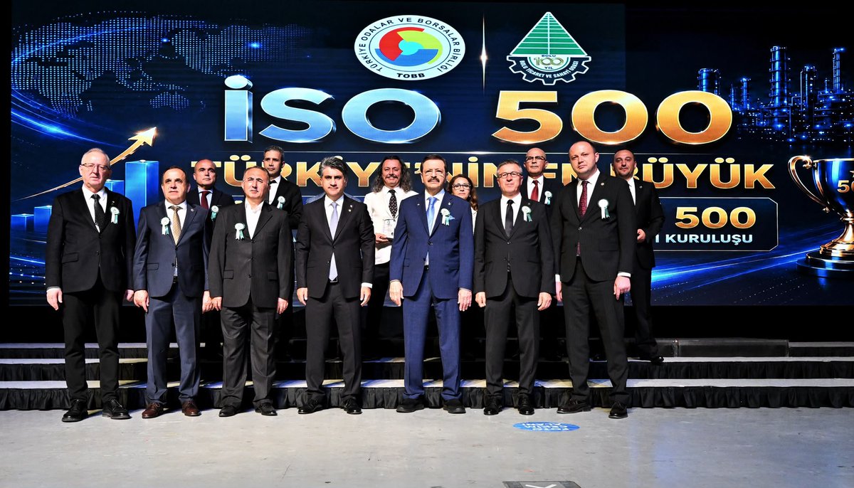 RHisarciklioglu's tweet photo. 📍Bolu

Bolu Ticaret ve Sanayi Odası’nın 💯. yılı kutlu olsun.

Bolu Abant İzzet Baysal Üniversitesi’nde yapılan 💯. kuruluş yıl dönümü ödül töreninde firmalarımızın başarılarını taçlandırdık. Ödül alan firmalarımızı tebrik ediyorum.

Her firma bir yıldız, her biri ödülü hak ediyor. Üretim, ihracat, yatırım yapan, istihdam sağlayan tüm iş insanlarımızı yürekten kutluyorum.

Hizmet çıtasını yükselten Bolu Ticaret ve Sanayi Odası Yönetim Kurulu Başkanımız Abdullah Alemdar’ı, Meclis Başkanımız Aydoğan Tekin’i, Yönetim Kurulumuzu, Meclis üyelerimizi ve çalışan kardeşlerimi tebrik ediyorum. Daha nice başarılı yıllara..👏🏻

💯 yıldır üyesine hizmet veren, şehrine değer katan Bolu Ticaret ve Sanayi Odası kurucularını ve emeği geçenleri rahmetle yad ediyorum.
