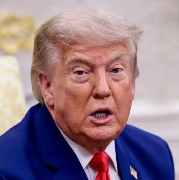 updatecultura's tweet photo. Trump planeja enviar representantes ao Brasil para lançar dúvidas sobre as urnas eletrônicas, segundo The Washington Post. https://t.co/irWdZ9purj