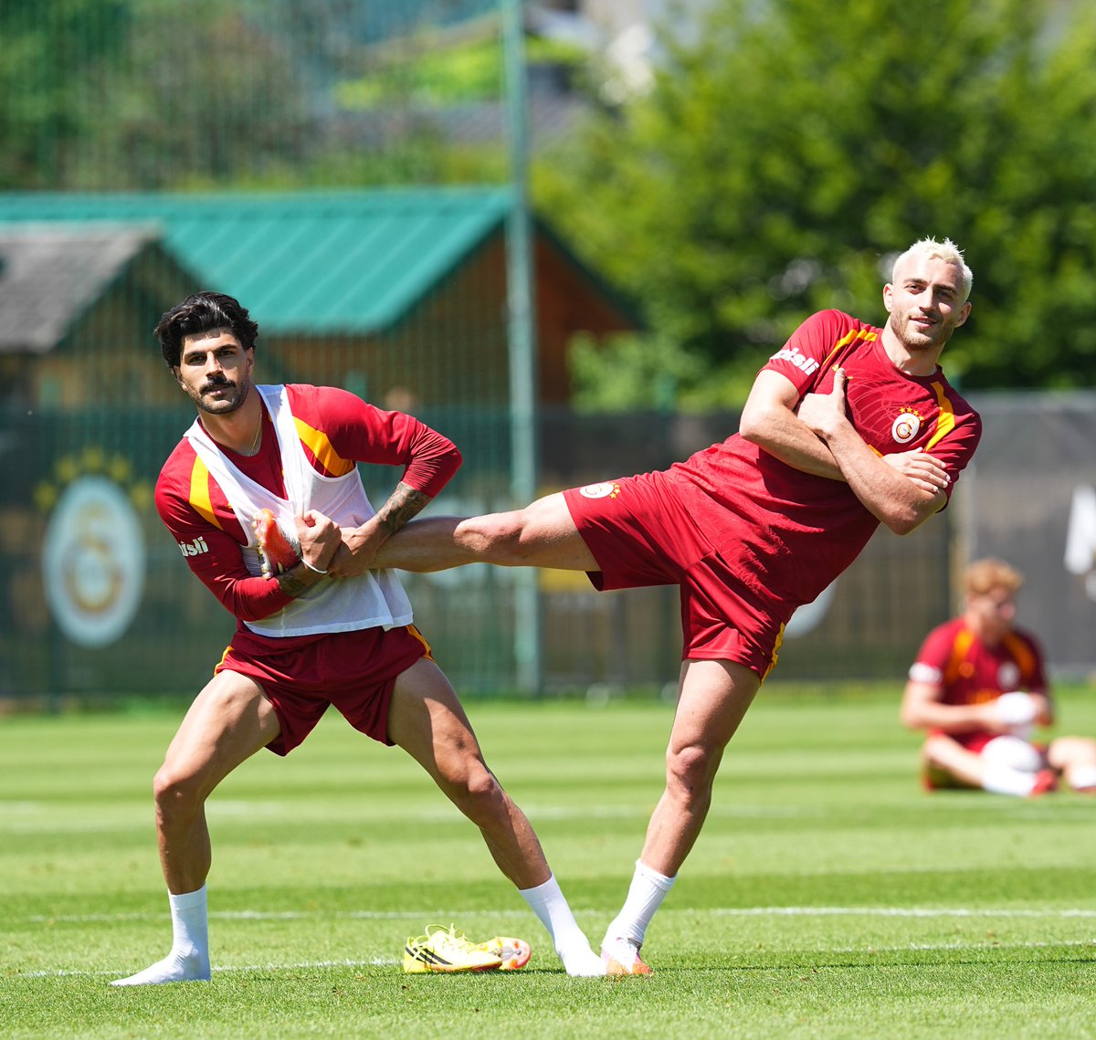 GalatasaraySK's tweet photo. 🦁🔻🦁 https://t.co/fOo935U3OI