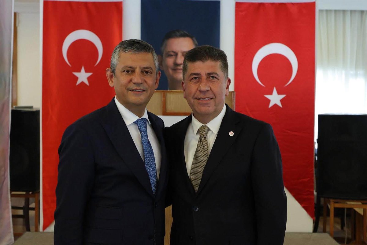 yasartuzun06's tweet photo. Genel Başkanımız Sayın Özgür Özel’in önerisi ile Parti Meclisi üyelerimizin oy birliğiyle Yerel Yönetimlerden ve Dirençli Kentlerden Sorumlu Genel Başkan Yardımcılığı görevine seçilmiş olmanın onurunu yaşıyorum. https://t.co/JFx6V48aFK
