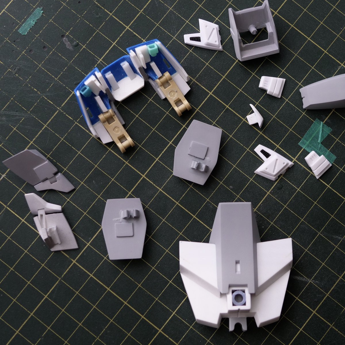 旧キット 1/100 Zガンダム 仕事やら絵画教室やらプール教室やら模活