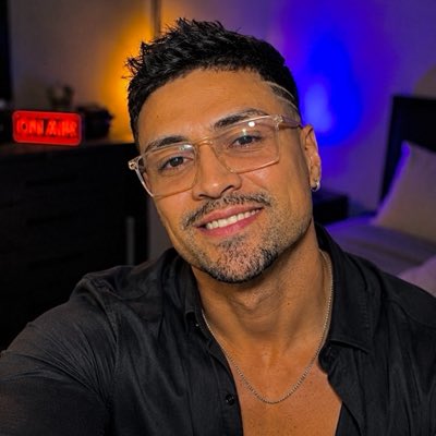 Latin_Maxi's tweet photo. #NuevaFotoDePerfil https://t.co/0SwFNJGWKv