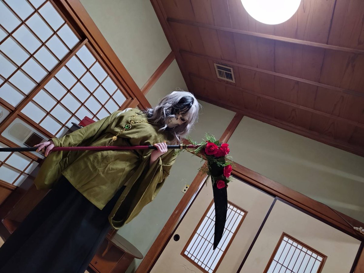 korimuchuu's tweet photo. 💀おっそーじ、お掃除♪
💀あ、ちょっと死んどく？
💀んー、たぶん、あの世って楽しぃらしぃよ？
💀……知らんけど(∀｀*ゞ)ﾃﾍｯ

#シーナビの夏

死神面：異界屋粋伝～suiden～(@suiden13)様
死神鎌：武器屋ゆうすけ(@arai4126)様

🏡@NaviSea0045
📸@NiamiL_kiukoma https://t.co/fXzDaYavJV