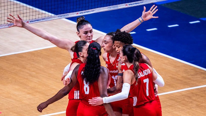 umitanac's tweet photo. Çin Seddi 3-0 ile yıkıldı. 

Finaldeyiz. 👊🇹🇷 

#VNL2026
#FileninSultanları https://t.co/ei3fcPE7Uk