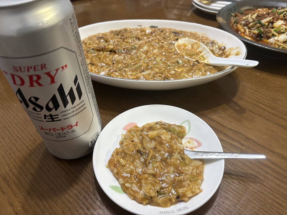 phantom19861009's tweet photo. 駄菓子屋の甘辛もんじゃ（再現）

【備忘録】
薄力粉　50g
水　500cc
ウスターソース　大さじ5
ヤマキ 割烹白だし　大さじ2
キャベツ　200g
さきイカ　適量
揚げ玉又は天かす　適量
青のり　小さじ1
塩　2つまみ
サラダ油　小さじ1
いちごシロップ　小さじ4
カレー粉　小さじ1
ベビースター　60g https://t.co/71lL0pde89