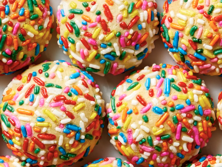_we_love_food's tweet photo. Want some Rainbow Sprinkle Cookies? https://t.co/QNhvqilgw2