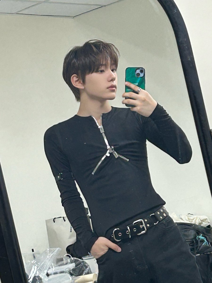obaesz's tweet photo. 아.. 진짜 수상할정도로 야르한몸의 소유자가 내 경배라니 https://t.co/XIEr2NY8Ko