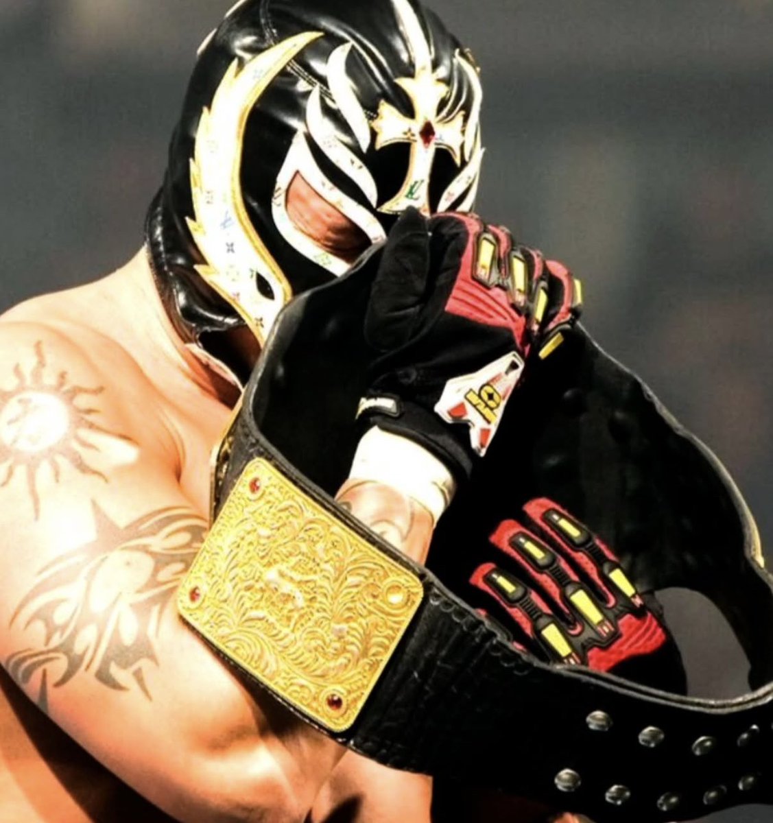 FadeAwayMedia's tweet photo. 24 years ago today the legendary Rey Mysterio made his WWE debut 

The rest is history one of the greatest careers ever. 

(2002) https://t.co/CXIoEGHF8T
