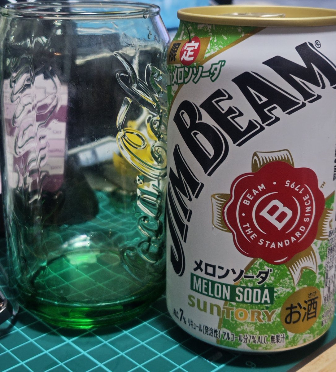 vr_hbv512's tweet photo. このわざとらしいメロン味！
…自分は次は買わないかな…
香りが合ってない気がする

やっぱバーボンにはコーラだよ！ https://t.co/pWIoiny8YK
