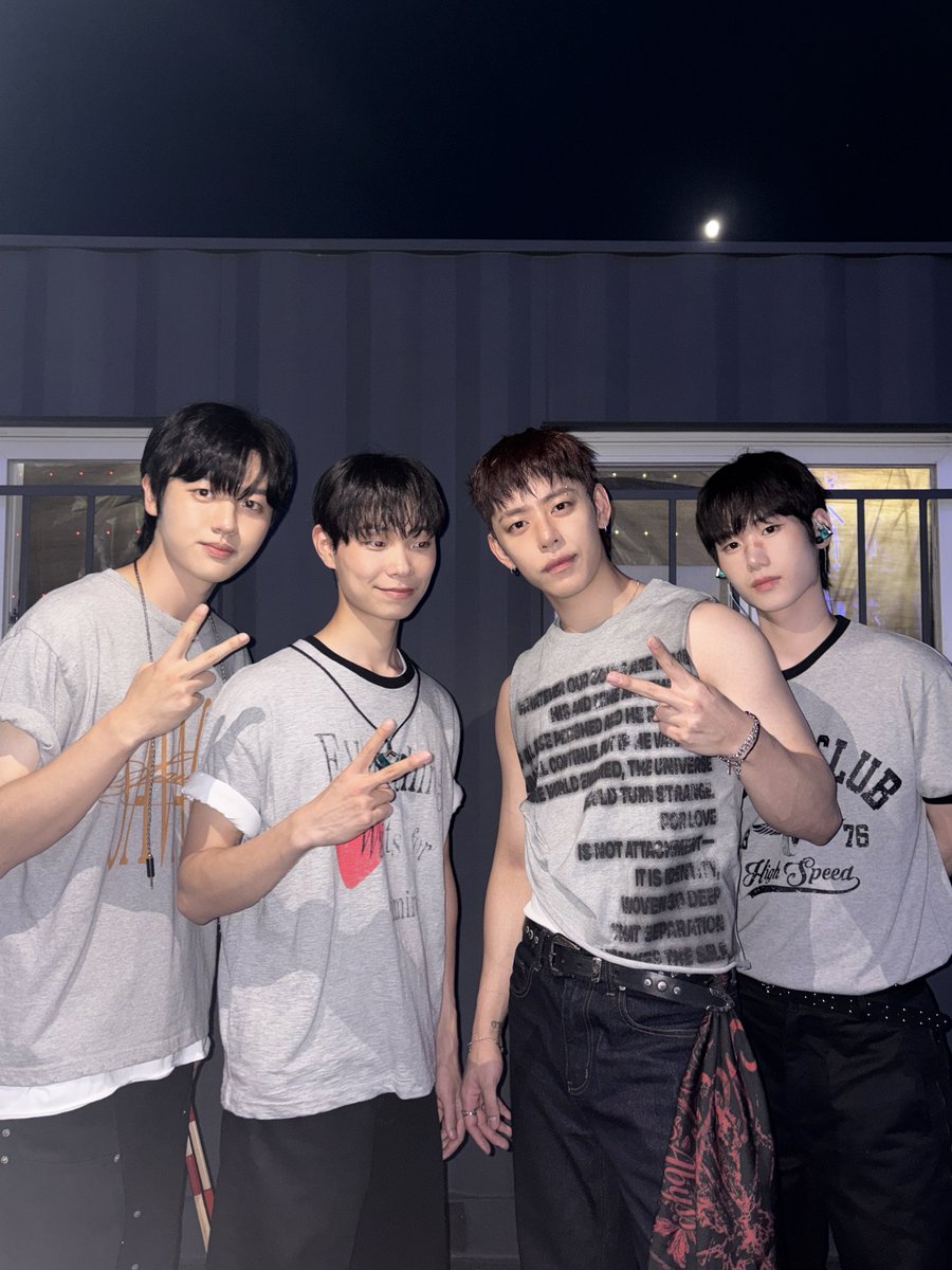 maenter1234's tweet photo. [📸]
2026.07.25
@ K-POP SUPER LIVE

#정대현 #JUNGDAEHYUN
#郑大贤 #チョンデヒョン
#PUZZLOVE https://t.co/sB7BXcfndK