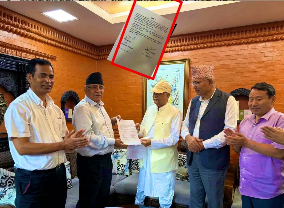 bipindhungana95's tweet photo. सत्ताको भोक यस्तै हुने रहेछ | अब फेरी स्वर्ग र नर्ग संगै जानुपर्छ | 😛 https://t.co/hQm2TM7X5p