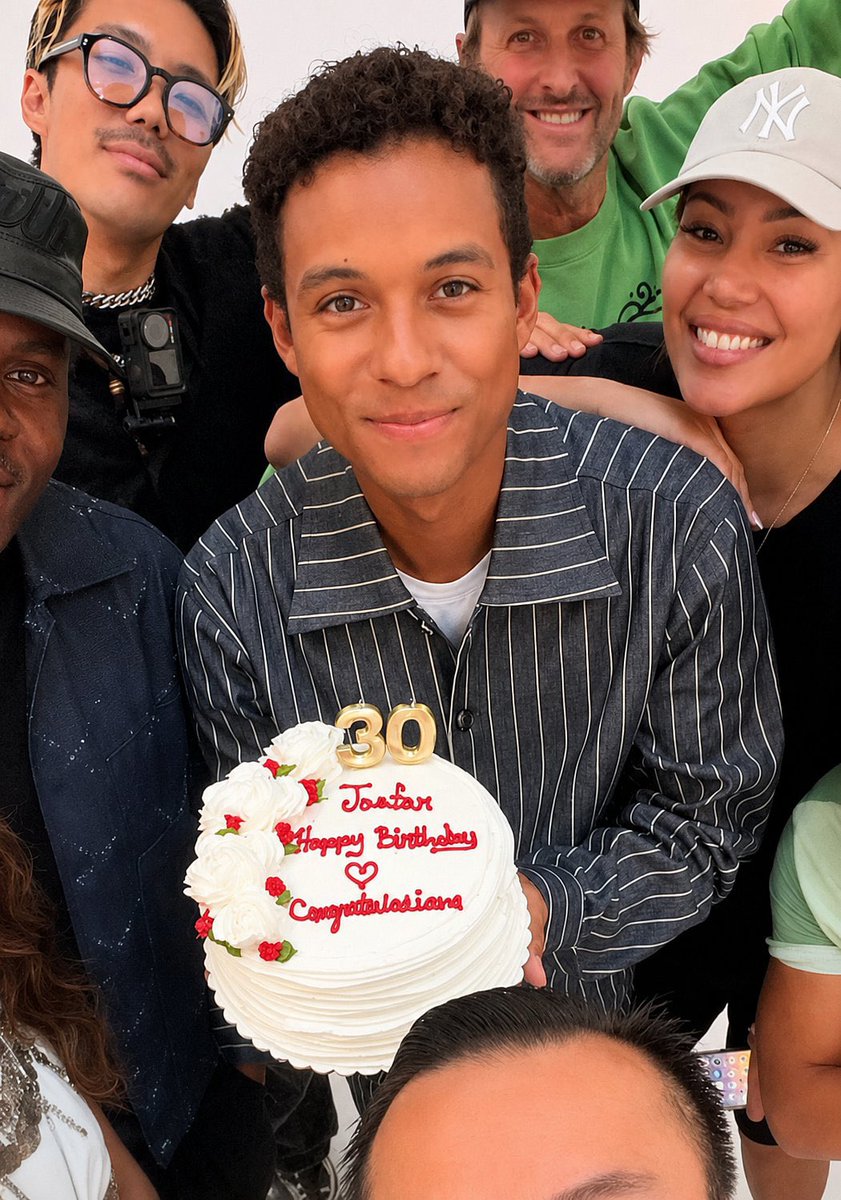 iamveronica777's tweet photo. HAPPY 30TH BIRTHDAY JAAFAR ❤️🎂 https://t.co/bNPIvurf5n
