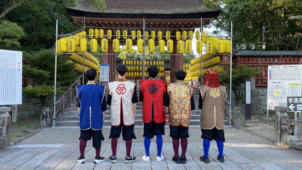 yamamotoperoshi's tweet photo. 『津島神社天王祭宵祭』

信長も見たであろう五艘の巻藁船
最高に綺麗で感動いたしました！！！

この祭りを見ているからこそ、安土城のイルミネーションライトアップのアイデアに繋がったのではないか、と感じられました。
ぜひまた来年も参加したい！！！ https://t.co/iWWJozSCLg