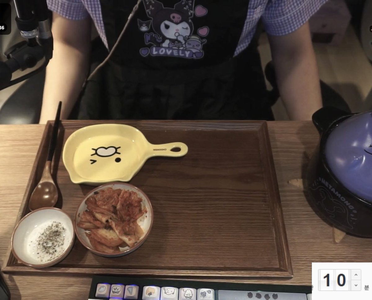 bberb_'s tweet photo. 이뿐 앞치마 매고 빨리 먹고 싶어서 손 동동 구르는 이느짬 https://t.co/hkmO2FzcFy