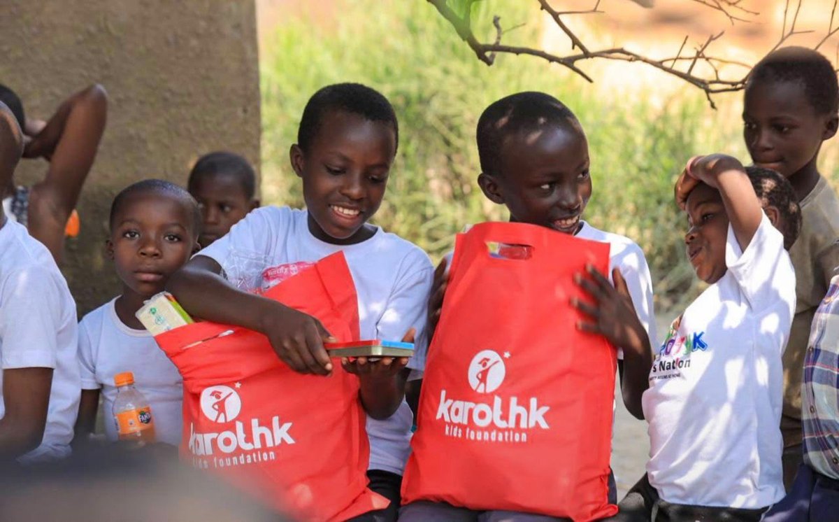 Kkids_Foundatn's tweet photo. One exercise book can change a child's future. Join us in supporting #Project15KBooks. https://t.co/HBQEgloKvL