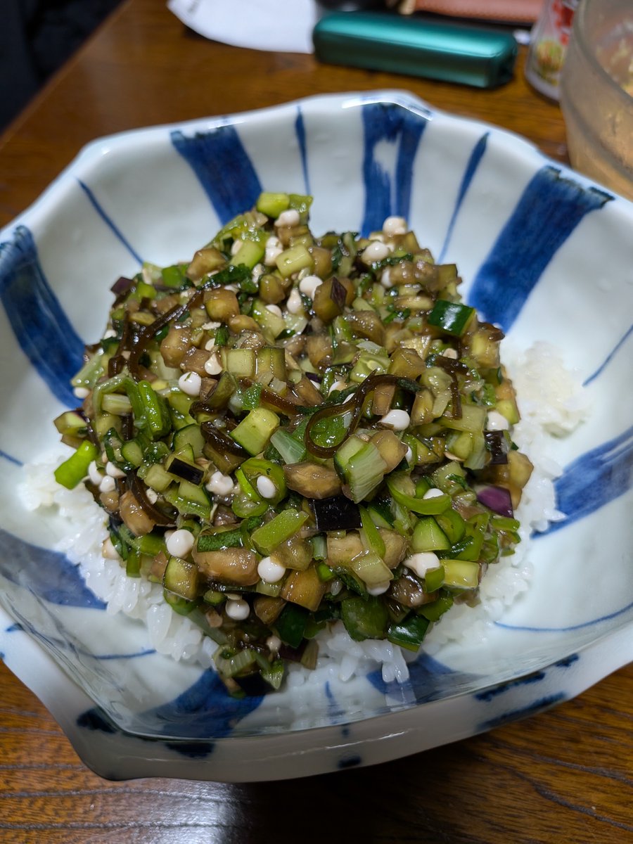 SucreStation's tweet photo. というわけで本日は『だし乗っけご飯』です✨

刻むのにめちゃくちゃ時間掛かってたww

明日はそうめんに掛けて食べみようかなと思う☺️

#今日のシュクル飯 https://t.co/dYhJxVfiAI